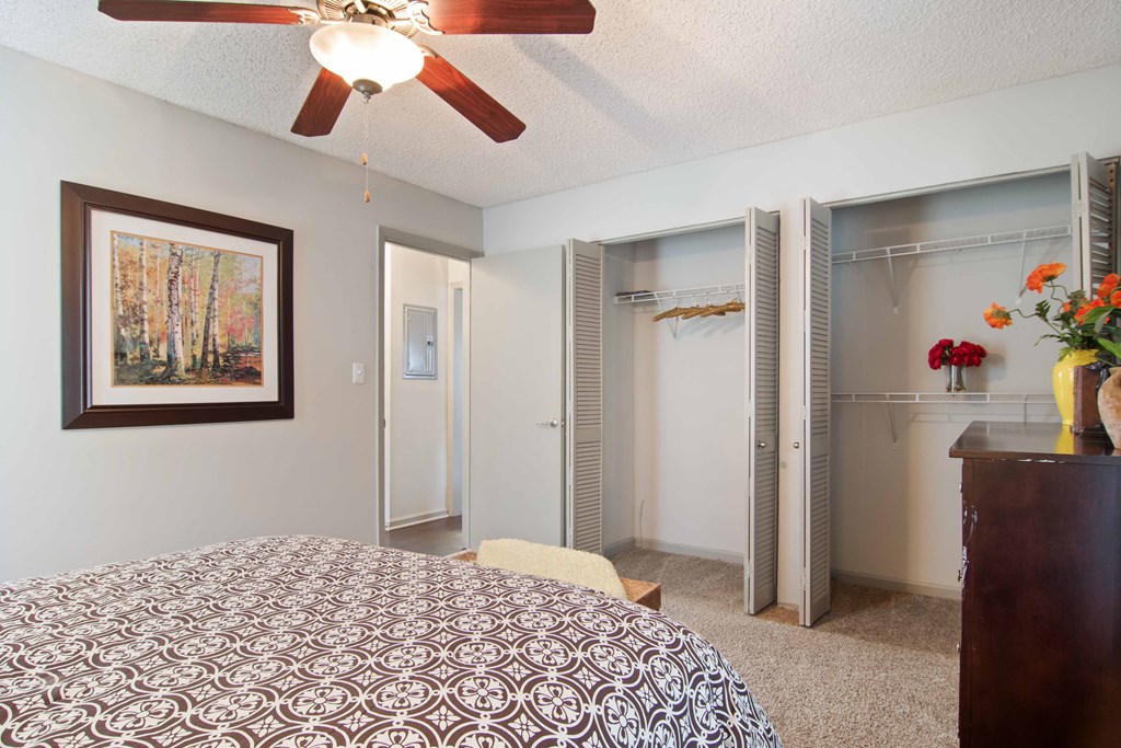 Audubon Briarcliff apartments in Atlanta Georgia photo of bedroom with ceiling fan