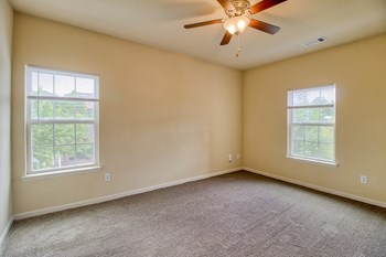 Parc at Metro Center Apartments in Nashville Tennessee photo of bedroom - Photo Gallery 6