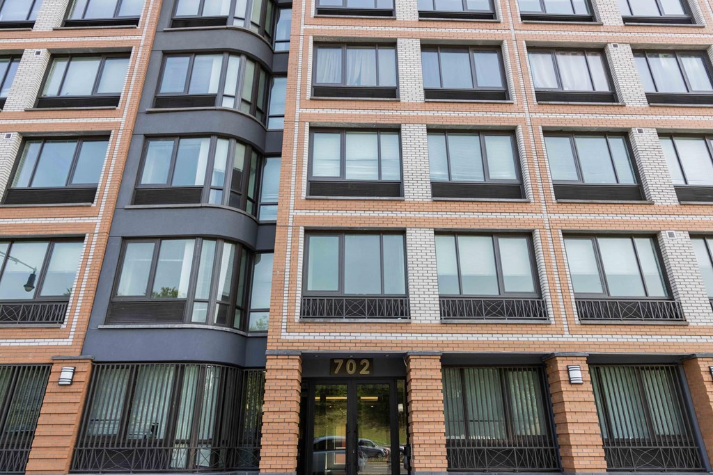 the building in which the hotel is located