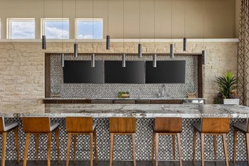 Clubhouse Kitchen - Photo Gallery 22