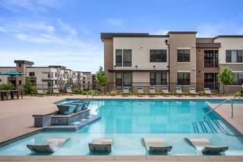 Resort Style Pool & Spa