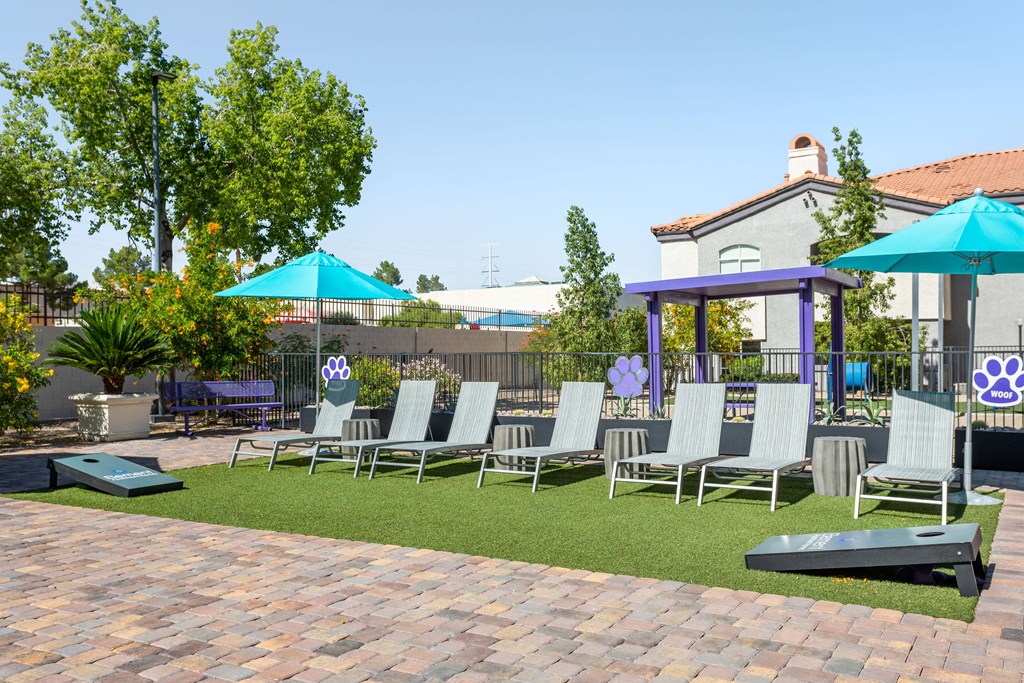 Social Lawn at Element Apartment Homes Las Vegas Nevada