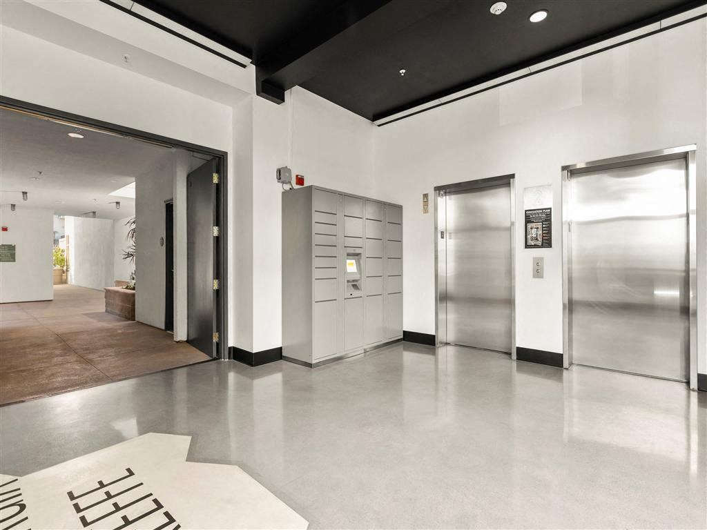 Package Delivery Lockers