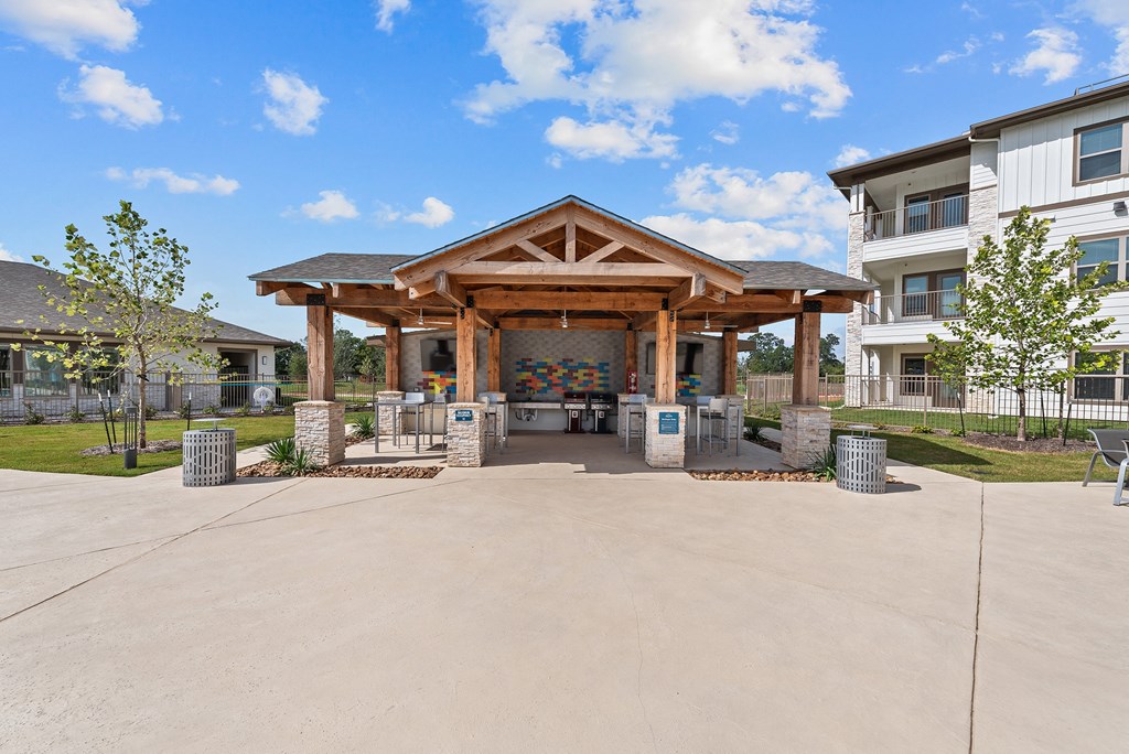 the preserve at ballantyne commons courtyard entrance with wood pavilion