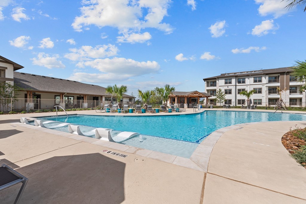 the preserve at ballantyne commons resort style swimming pool
