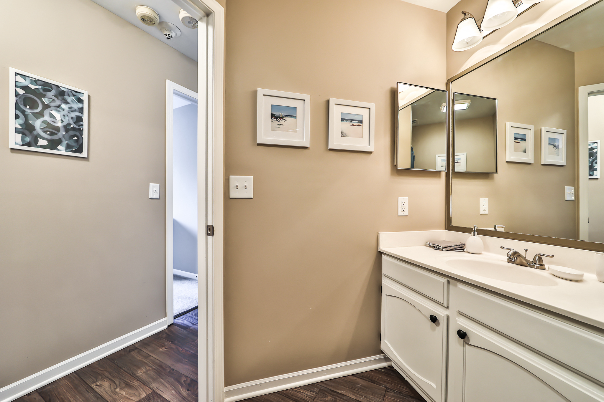 Upgraded appliances in bathroom