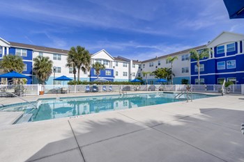 Lexington Club apartments in Clearwater, FL photo of pool - Photo Gallery 9