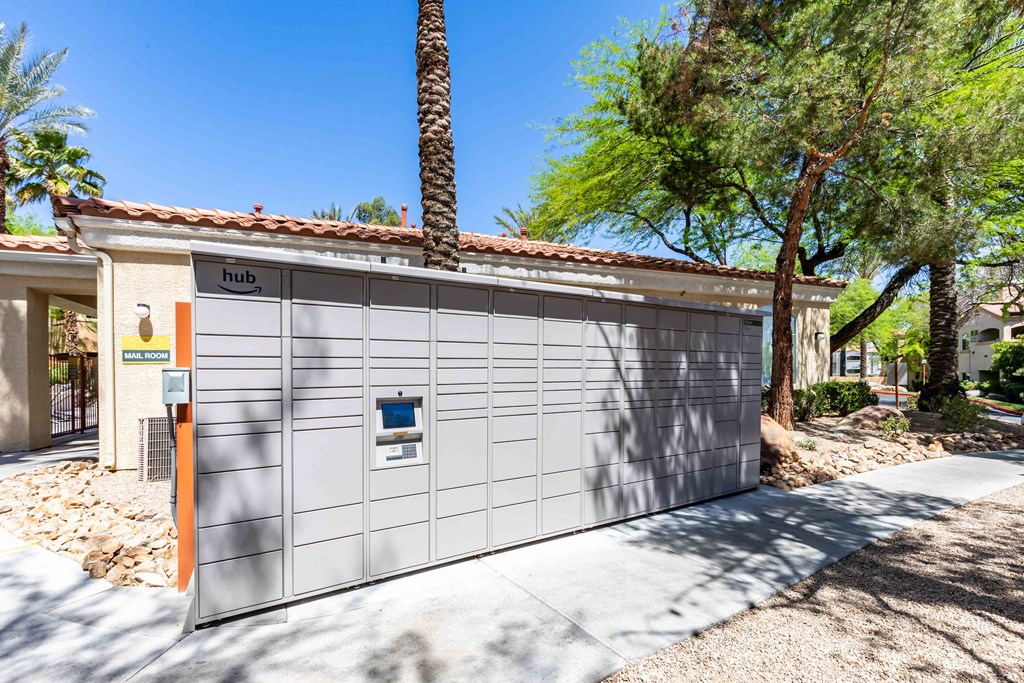 24-Hour Package Lockers