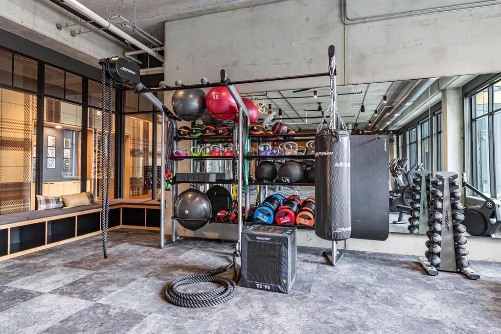 Kettle bell and resistance training in Carbon31 gym