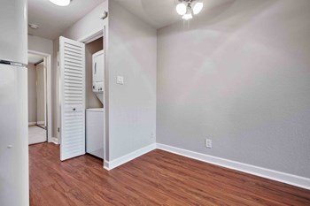 1756 Carmel Dr. 1-2 Beds Apartment for Rent - Photo Gallery 4