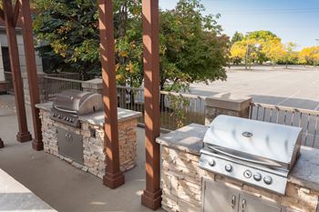 courtyard with bbq grill