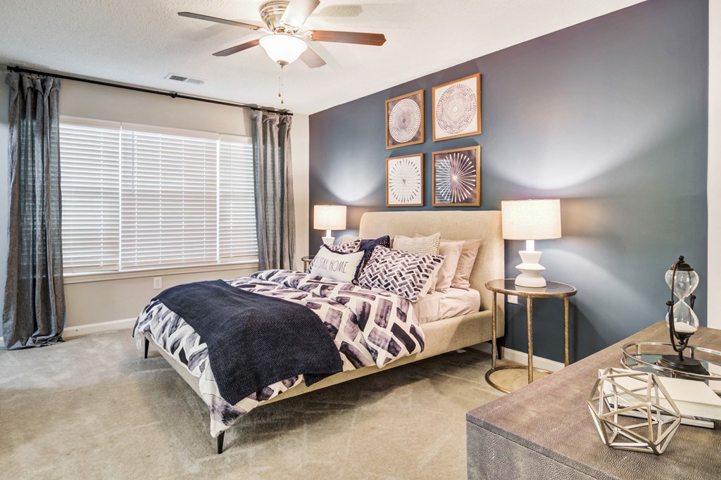 Chroma Park apartments in Austell Georgia photo of bedroom with ceiling fan
