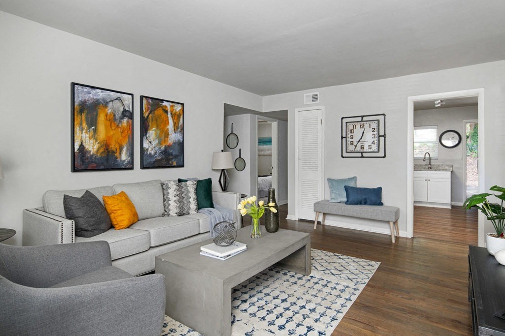 Collier Flats Apartments in Atlanta GA photo of living room