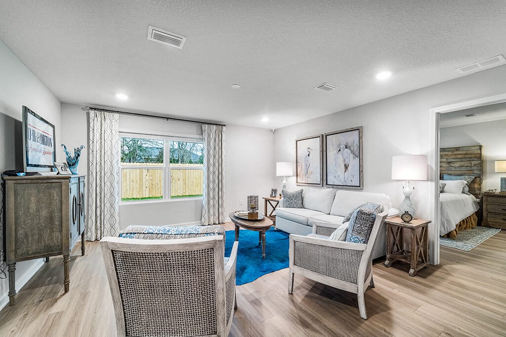 Living Room With Window at Rock Ridge, Pensacola, FL, 32526