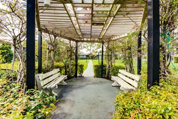 2500 Springdale Boulevard 1-2 Beds Apartment for Rent - Photo Gallery 6