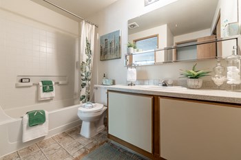 Bathroom - Photo Gallery 4