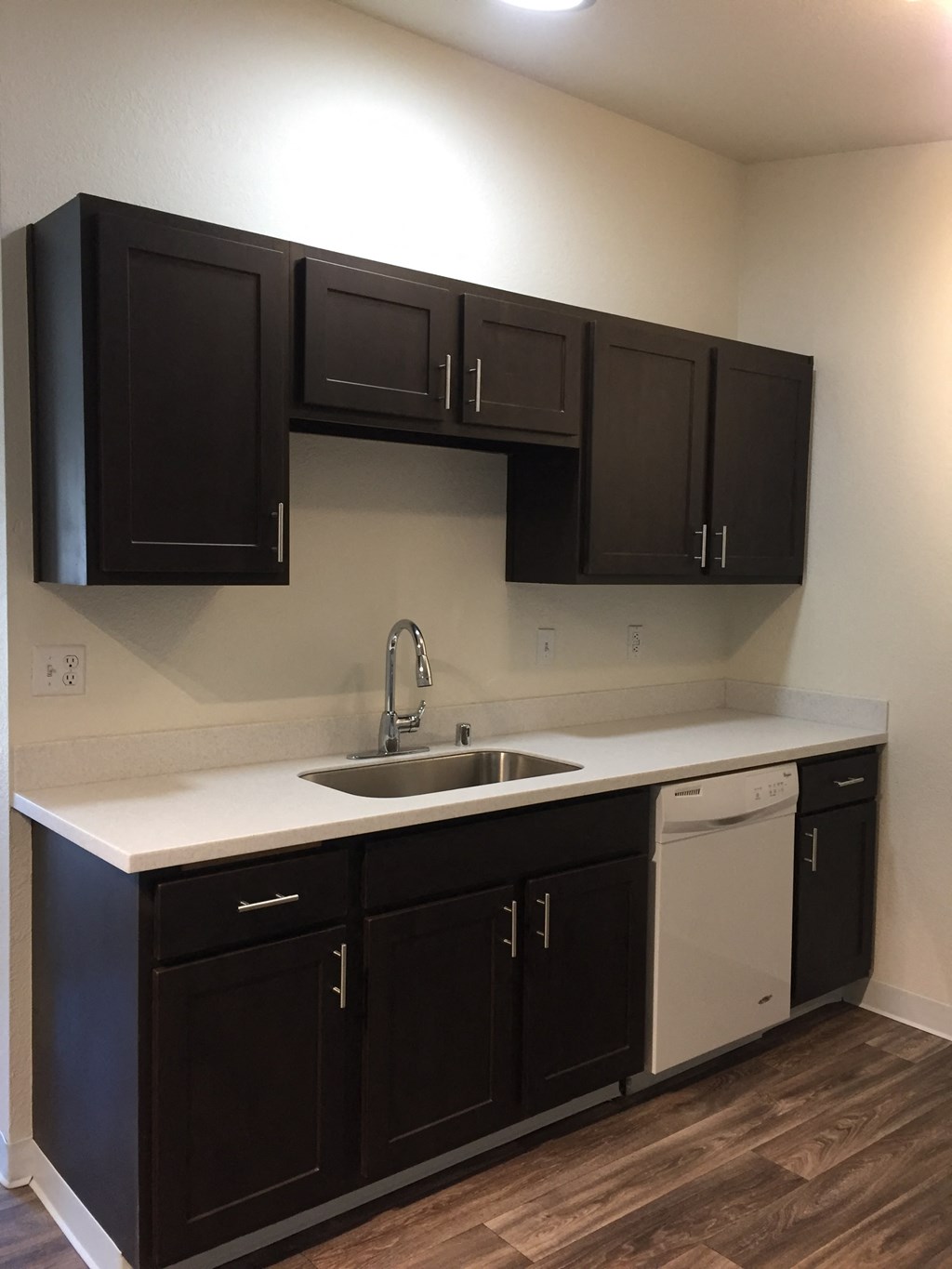 white kitchen appliances