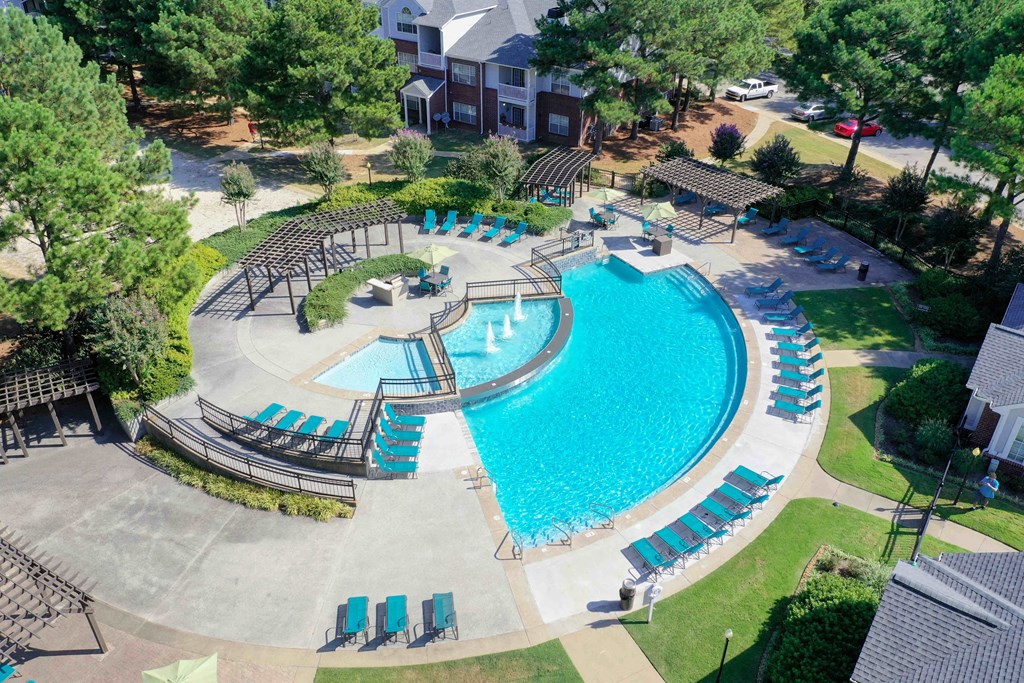 Enclave at Wolfchase Apartments in Cordova Tennessee photo of aerial view of pool
