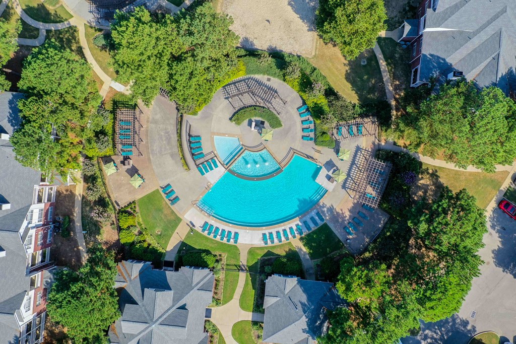 Enclave at Wolfchase Apartments in Cordova Tennessee photo of aerial view of pool