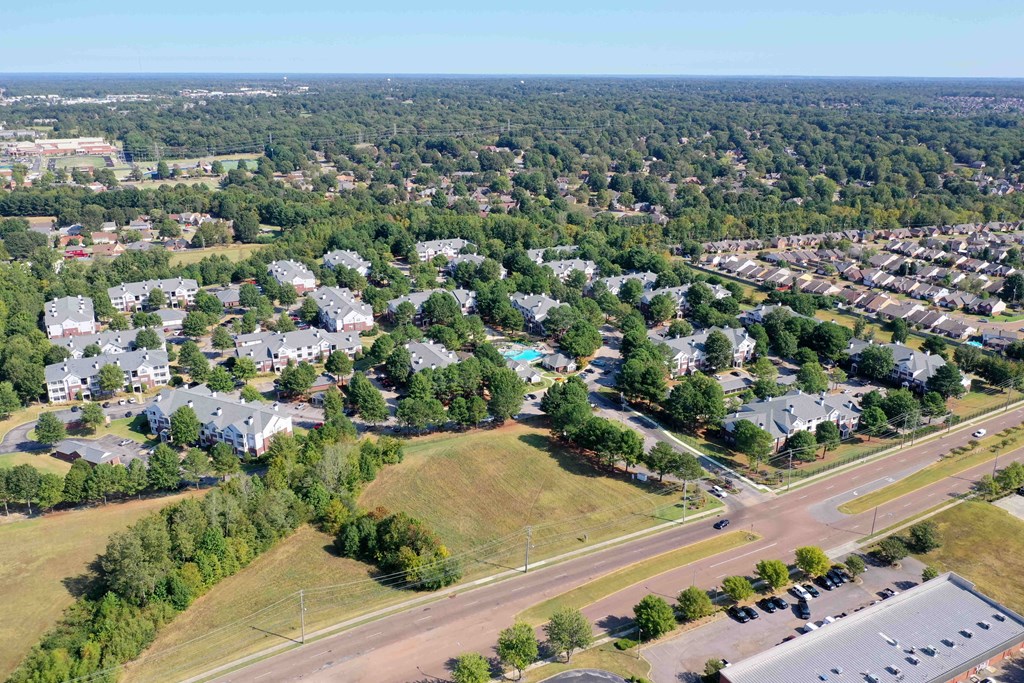 Enclave at Wolfchase Apartments in Cordova Tennessee photo of aerial view of neighborhood