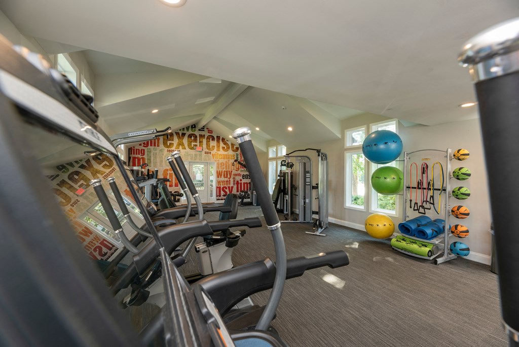 the gym at the preserve apartments