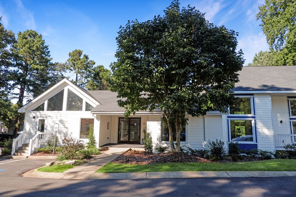 1 Park Central Apartments, Peachtree Corners, Georgia exterior leasing office