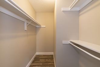 711 Trinity Circle 1-2 Beds Apartment for Rent - Photo Gallery