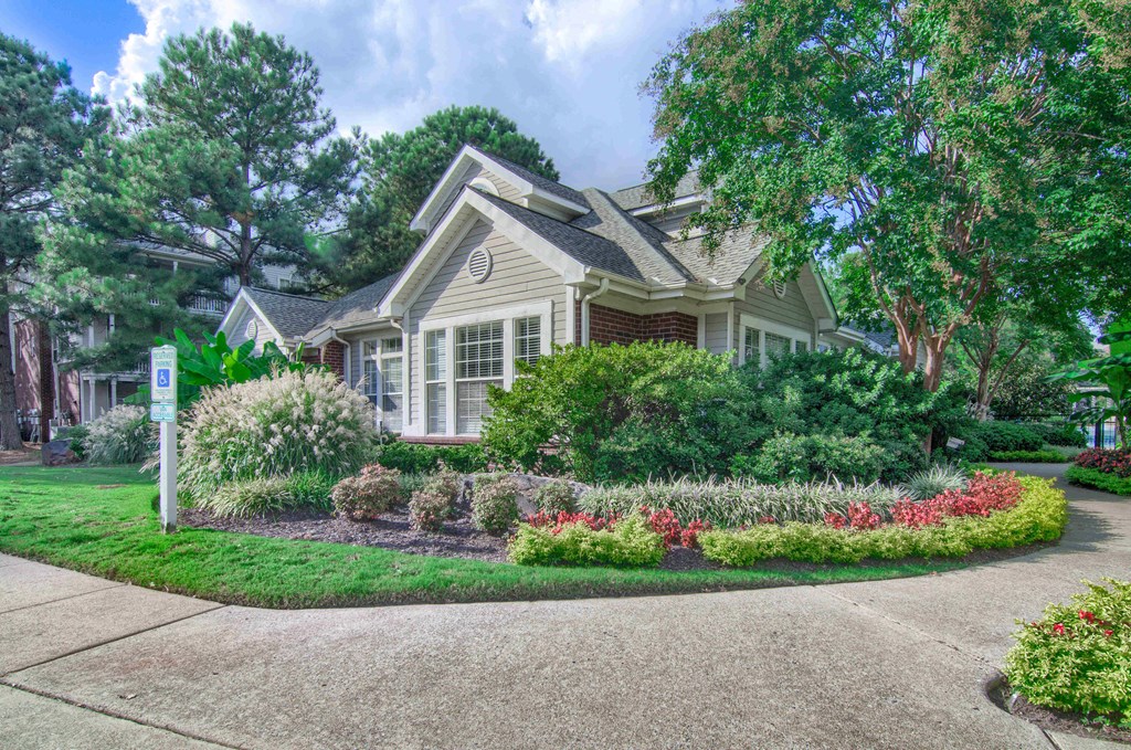 Enclave At Wolfchase Apartments, 1810 W Wolfchase Circle, Cordova, TN RentCafe