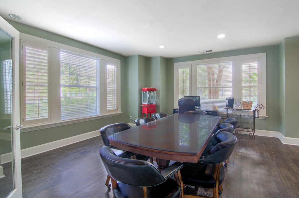 Enclave at Wolfchase Apartments in Cordova Tennessee photo of conference room