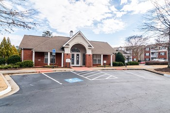 Ashford At Spring Lake Apartments 60 Bakers Ferry Rd Atlanta Ga Rentcafe