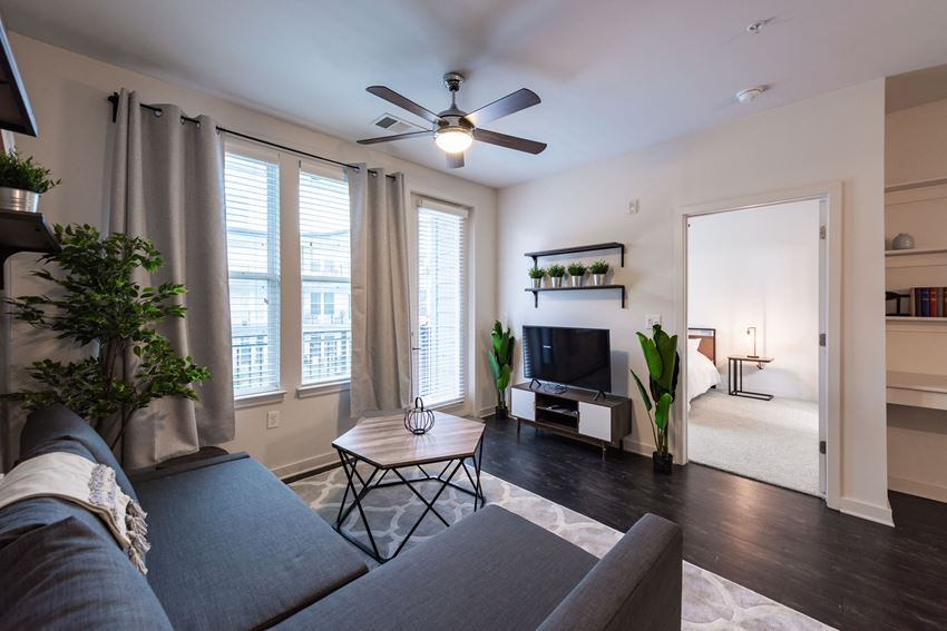 Station R Apartments in Atlanta GA photo of living room