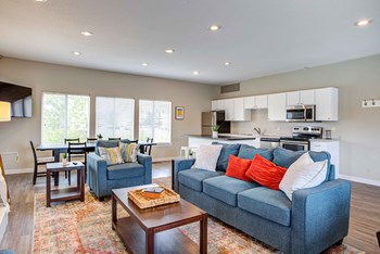 4122 Meadow Parkway 2-3 Beds Apartment for Rent - Photo Gallery 3