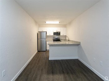Eat-in Kitchen