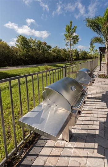 Icaria on Pinellas apartments in Tarpon Springs, FL photo of grills - Photo Gallery 24