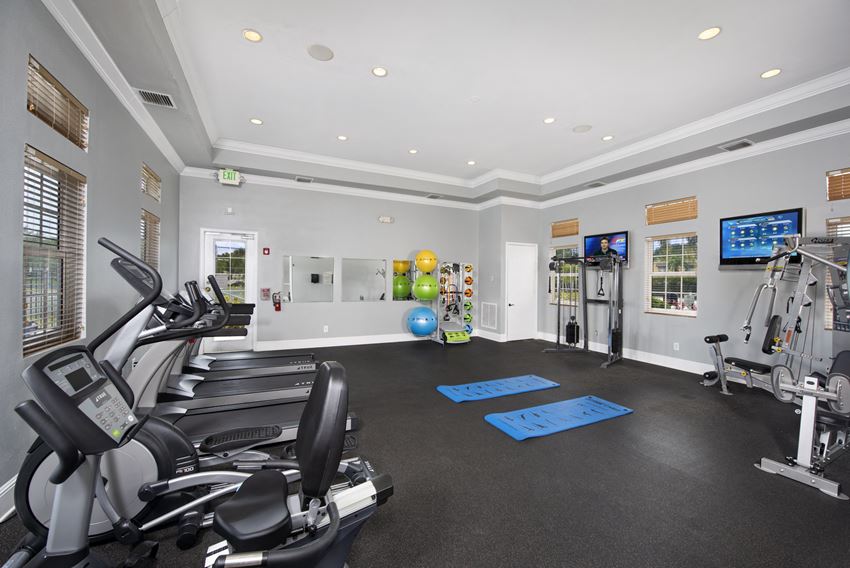 Sunny Lake apartments in Launderhill, FL photo of gym - Photo Gallery