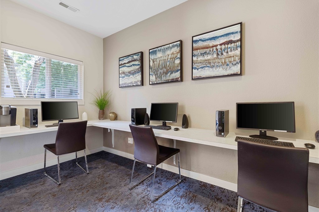 Fultons Crossing Apartments