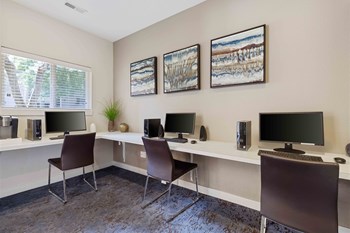 120 SE Everett Mall Way 1-2 Beds Apartment for Rent - Photo Gallery 6