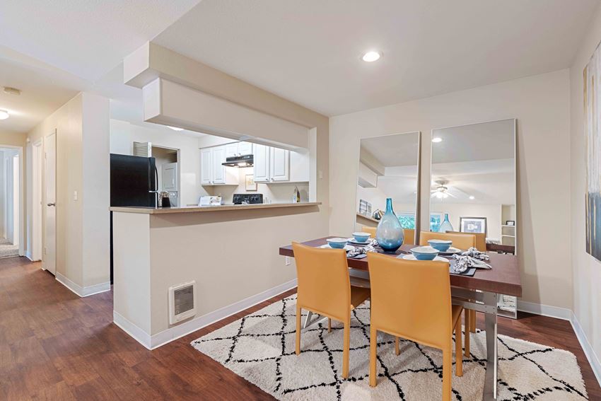 Fultons Crossing Apartments in Everett, WA photo of dining room - Photo Gallery