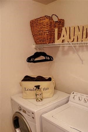 Full Size Washer & Dryer Connections