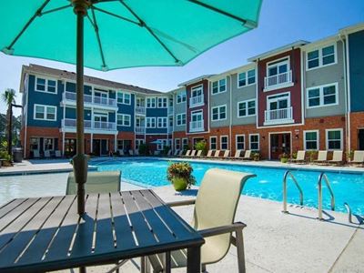 pool side relaxing area