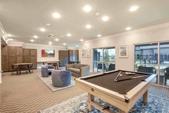Resident Gaming Lounge - Photo Gallery 19