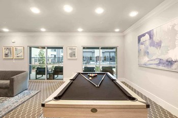Resident Gaming Lounge - Photo Gallery 20