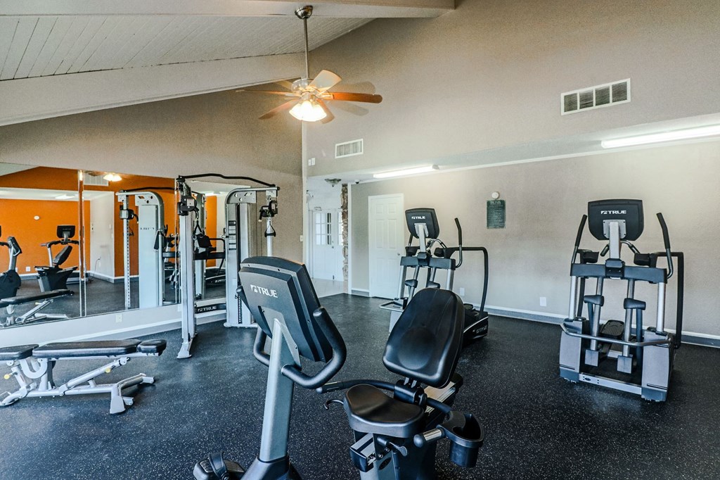 The Pearl at Highland Village Apartments in Jackson Mississippi photo of fitness center