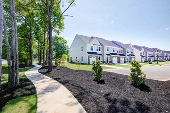 walking trail next to townhomes - Photo Gallery 18