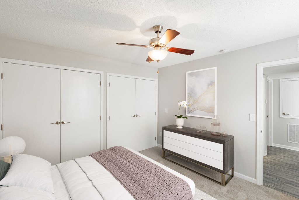 Spacious pet-friendly bedroom at Hunters Pointe apartments in Charlotte, NC 28213, near UNC Charlotte