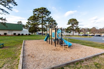 1841 Prospect Dr 1-3 Beds Apartment for Rent - Photo Gallery 3