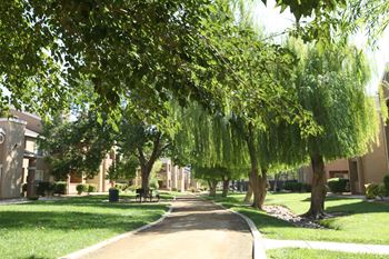 Jogging Trails at Renaissance Villas Apartment Homes, Nevada