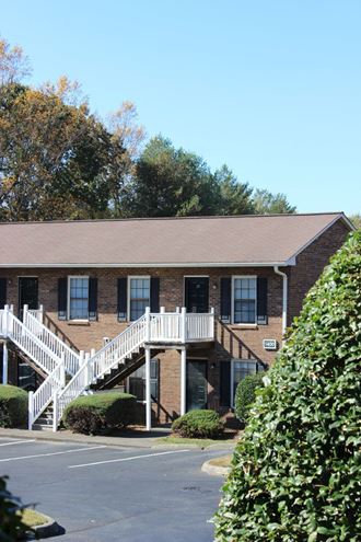 the building where the motel is located