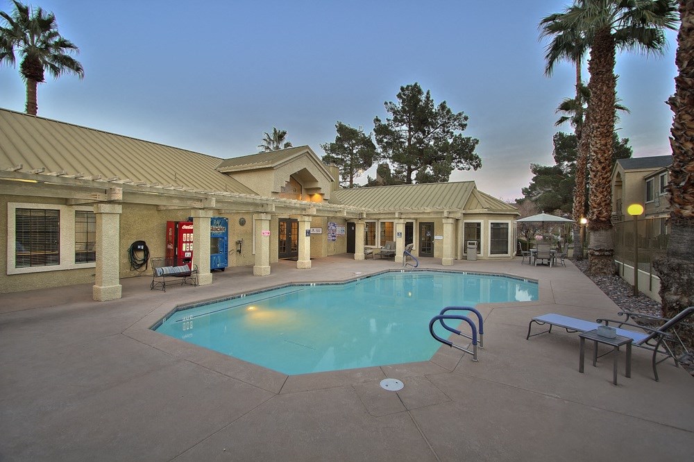 Heated swimming pool