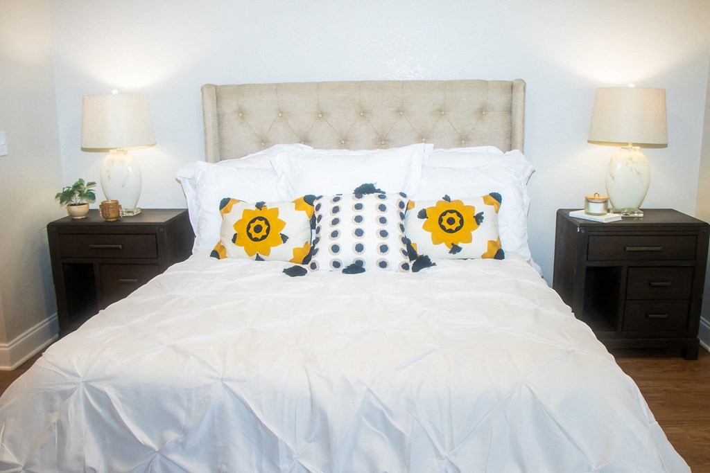 The Element at River Pointe apartments in Jacksonville Florida photo of bedroom